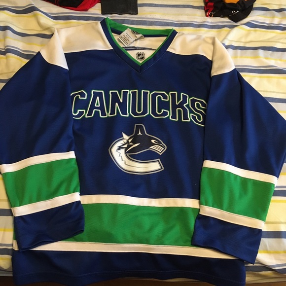 Vancouver Canucks Jersey - Picture 2 of 2